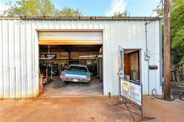 410 W Madison St, Waxahachie, TX 75165